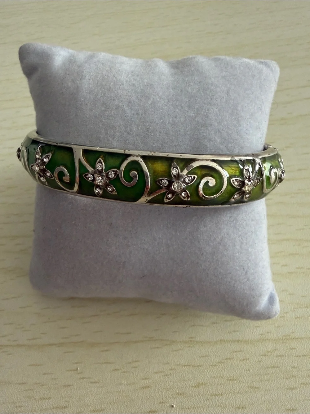 N/A elegant green